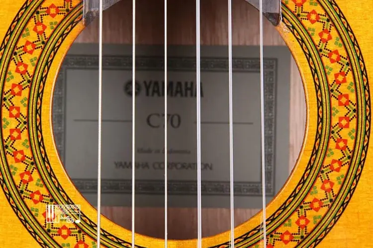 گیتار کلاسیک یاماها C70